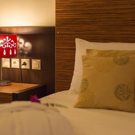 Sunrise Resort Hotel ميثيمْنا المظهر الخارجي الصورة
