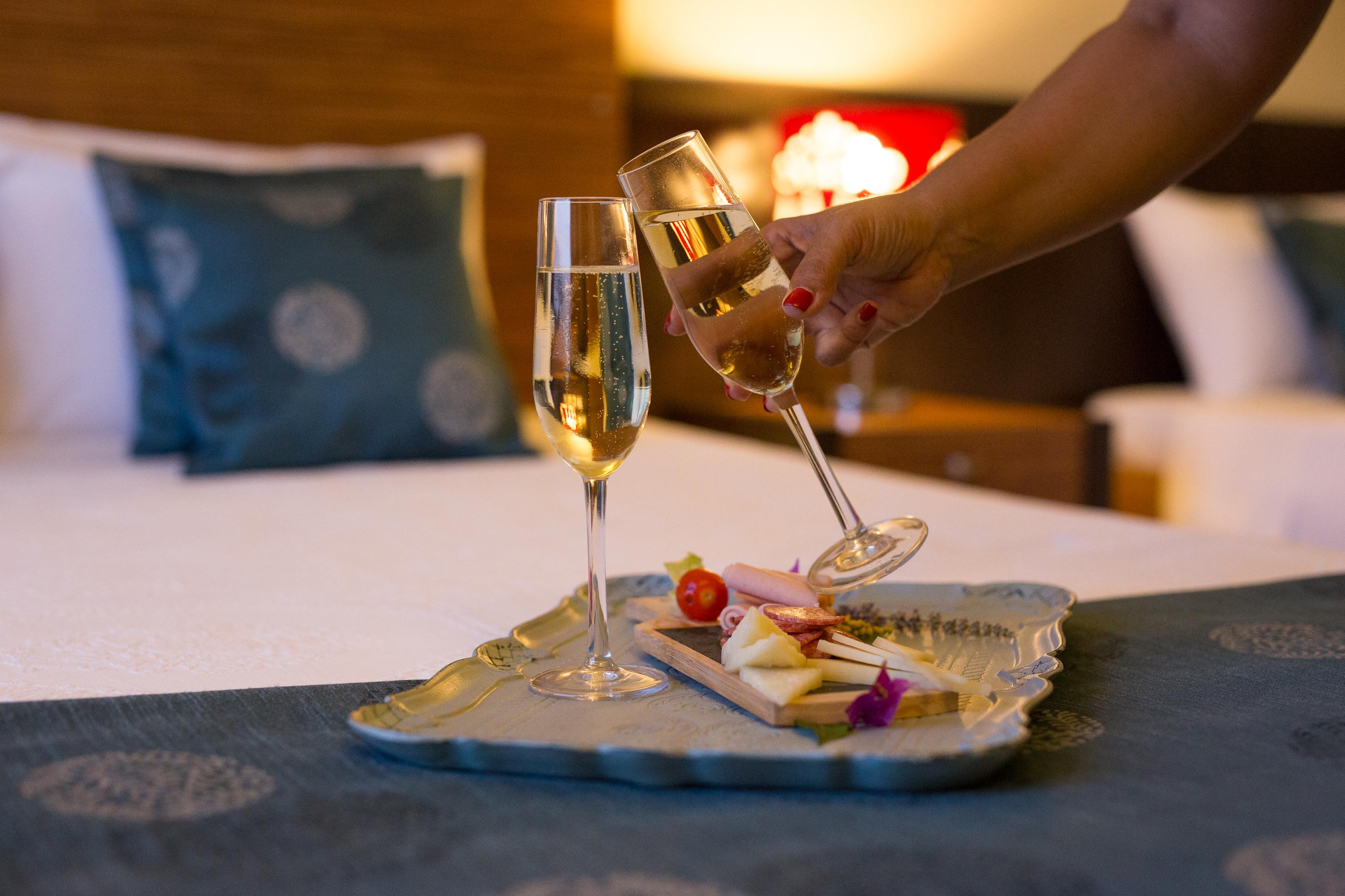 Sunrise Resort Hotel ميثيمْنا المظهر الخارجي الصورة
