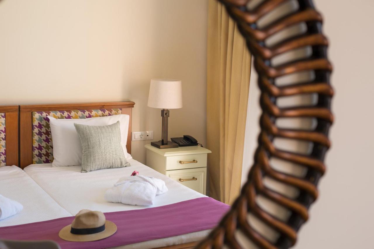 Sunrise Resort Hotel ميثيمْنا المظهر الخارجي الصورة